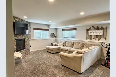 114 Clover Lane, Janesville, WI 53548 - Photo 35