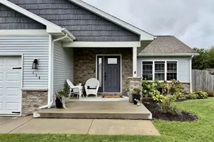 114 Clover Ln, Janesville, WI 53548 - Photo 3