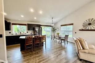 114 Clover Ln, Janesville, WI 53548 - Photo 11