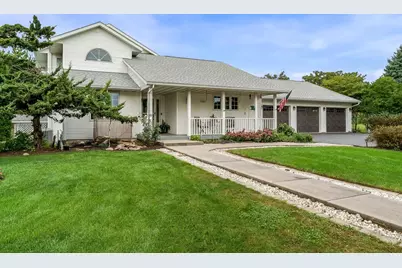 10413 N Harold Drive, Brooklyn, WI 53536 - Photo 1