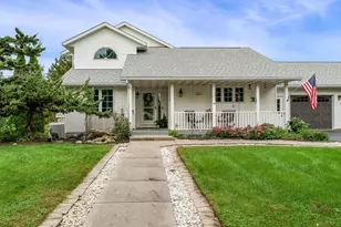 10413 N Harold Dr, Brooklyn, WI 53536 - Photo 3