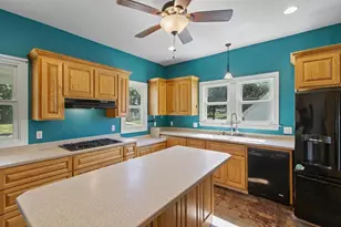 821 Ash St, Baraboo, WI 53913 - Photo 5