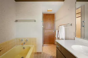 920 Castle Pl, Madison, WI 53703 - Photo 25