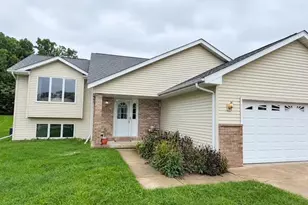 W1270 Proverbs Pass, Albany, WI 53502 - Photo 3