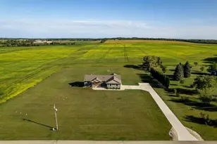 4401 W Spring Creek Rd, Beloit, WI 53511 - Photo 1