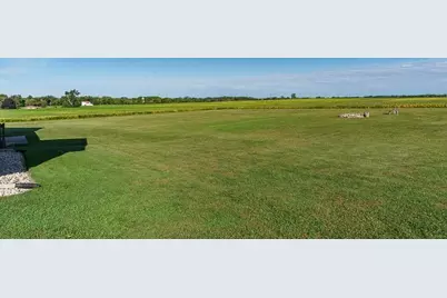 4401 W Spring Creek Road, Beloit, WI 53511 - Photo 15