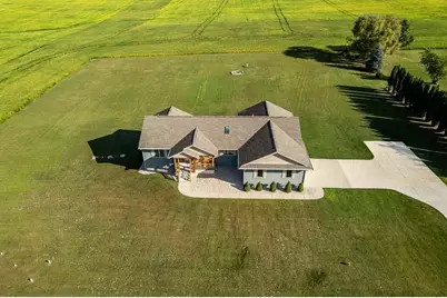 4401 W Spring Creek Road, Beloit, WI 53511 - Photo 3