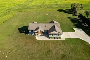 4401 W Spring Creek Rd, Beloit, WI 53511 - Photo 3