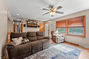 2217 Winfield Dr, Reedsburg, WI 53959 - Photo 21