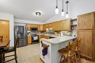 347 Starkweather Dr, Beaver Dam, WI 53916 - Photo 15