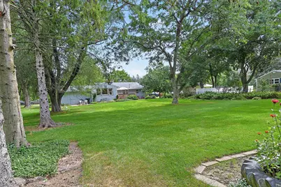 2566 White Oaks Drive, Beloit, WI 53511 - Photo 35