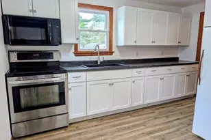 215 Wayland St, Beaver Dam, WI 53916 - Photo 5