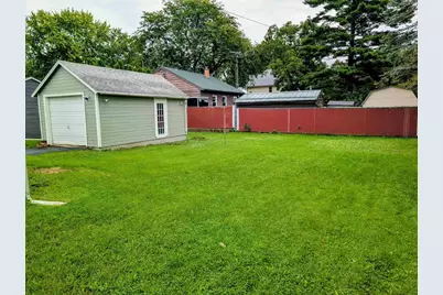 215 Wayland Street, Beaver Dam, WI 53916 - Photo 3