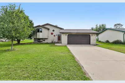 305 W Lafollette Street, Pardeeville, WI 53954 - Photo 3