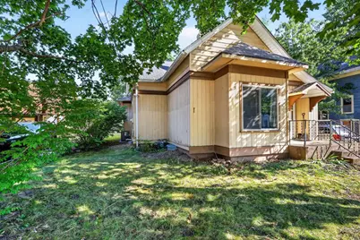 737 W Grand Avenue, Beloit, WI 53511 - Photo 3