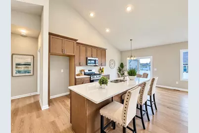 3851 Kestrel Point Drive, Janesville, WI 53548 - Photo 5
