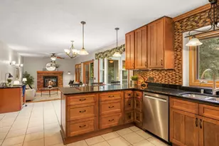 7313 Longmeadow Rd, Madison, WI 53717 - Photo 11