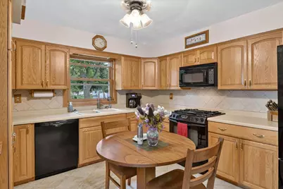 825 W Happy Hollow Road, Janesville, WI 53546 - Photo 13