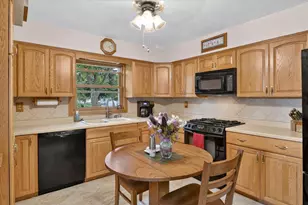 825 W Happy Hollow Rd, Janesville, WI 53546 - Photo 13