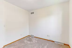 6905 Buckhorn Dr, Madison, WI 53718 - Photo 13