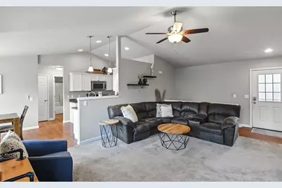 2102 Carl Avenue, Stoughton, WI 53589 - Photo 15