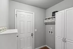 2102 Carl Ave, Stoughton, WI 53589 - Photo 21