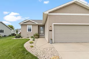 2102 Carl Ave, Stoughton, WI 53589 - Photo 3