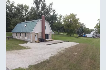 166 E 2nd Street, Marquette, WI 53947 - Photo 3