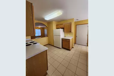 608 E Market Street #102, Elkhorn, WI 53121 - Photo 5
