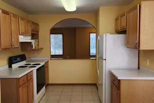 608 E Market St, Elkhorn, WI 53121 - Photo 3