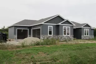 3980 S Deer Dr, Beloit, WI 53511 - Photo 5