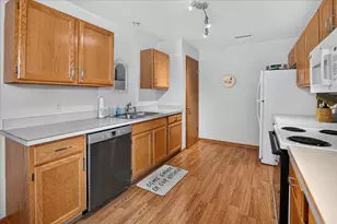 6633 Reston Heights Dr, Madison, WI 53718 - Photo 23