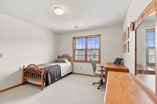 5383 Mariner's Cove Dr, Madison, WI 53704 - Photo 25
