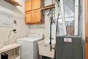 5383 Mariner's Cove Dr, Madison, WI 53704 - Photo 29