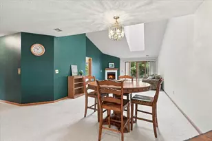 5383 Mariner's Cove Dr, Madison, WI 53704 - Photo 17