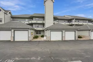 5383 Mariner's Cove Dr, Madison, WI 53704 - Photo 55