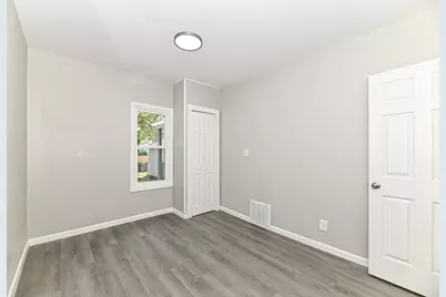 3754 S Rutland Avenue, Saint Francis, WI 53235 - Photo 23