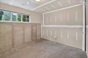 5926 Gemini Dr, Madison, WI 53718 - Photo 25