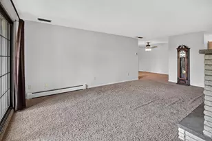 1430 Wheeler Ct, Madison, WI 53704 - Photo 7