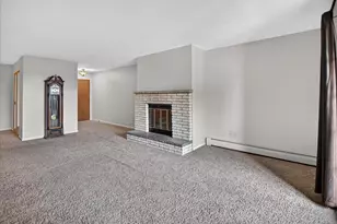 1430 Wheeler Ct, Madison, WI 53704 - Photo 7