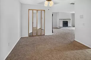 1430 Wheeler Ct, Madison, WI 53704 - Photo 9