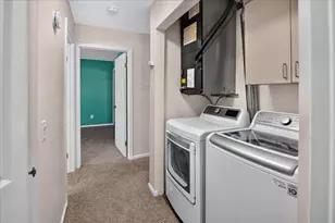 1430 Wheeler Ct, Madison, WI 53704 - Photo 17