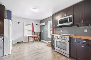 2682 South Ct, Madison, WI 53704 - Photo 9