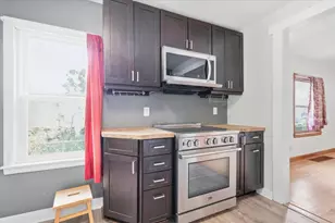 2682 South Ct, Madison, WI 53704 - Photo 7