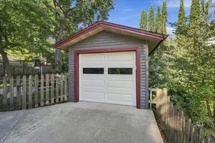 2426 Commonwealth Ave, Madison, WI 53711 - Photo 39