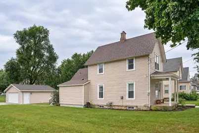 138 S Adams Street, South Beloit, IL 61080 - Photo 3