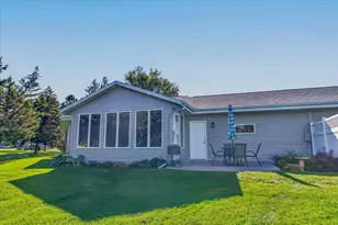 212 W Meadows Dr, Edgerton, WI 53534 - Photo 15