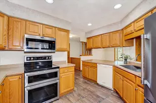 212 W Meadows Dr, Edgerton, WI 53534 - Photo 33