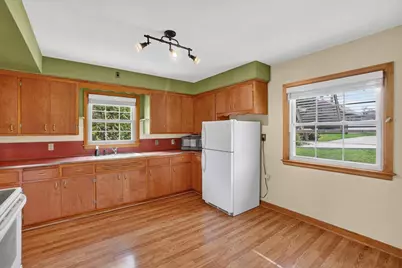 3765 E Bottsford Avenue, Cudahy, WI 53110 - Photo 9