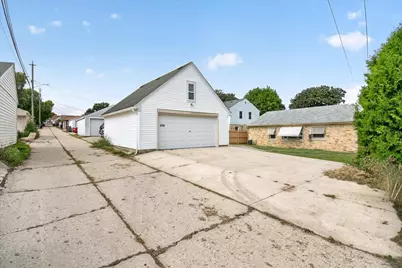 3765 E Bottsford Avenue, Cudahy, WI 53110 - Photo 25